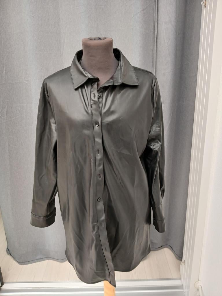 NA-KD Nieuwe Imitatie Leren Blouse Maat 40, Kleding | Dames, Blouses en Tunieken, NA-KD, Zwart, Maat 42/44 (L), Nieuw