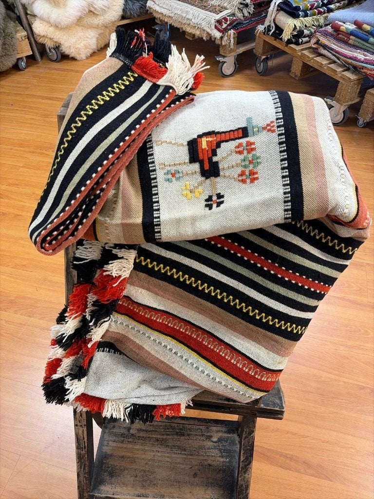 Tafelkleed Peruaans, aardetinten en borduursels 252/144 cm