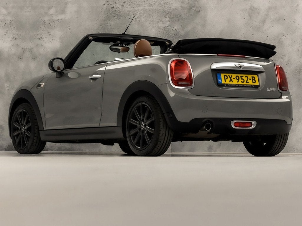 MINI Cabrio 1.5 Cooper Chili Sport (GROOT NAVI DEALER ONDERH, Auto's, Mini, Voorwielaandrijving, 12 maanden, Gebruikt, Euro 6