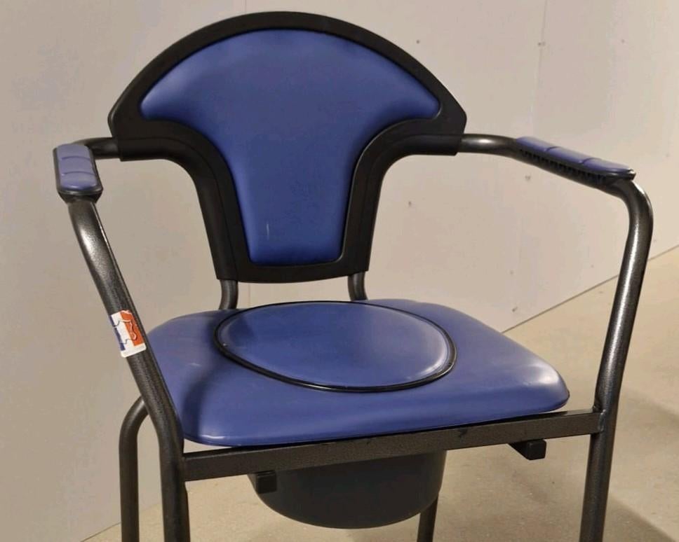 Postoel/ Toiletstoel, Diversen, Verpleegmiddelen, Ophalen, Zo goed als nieuw
