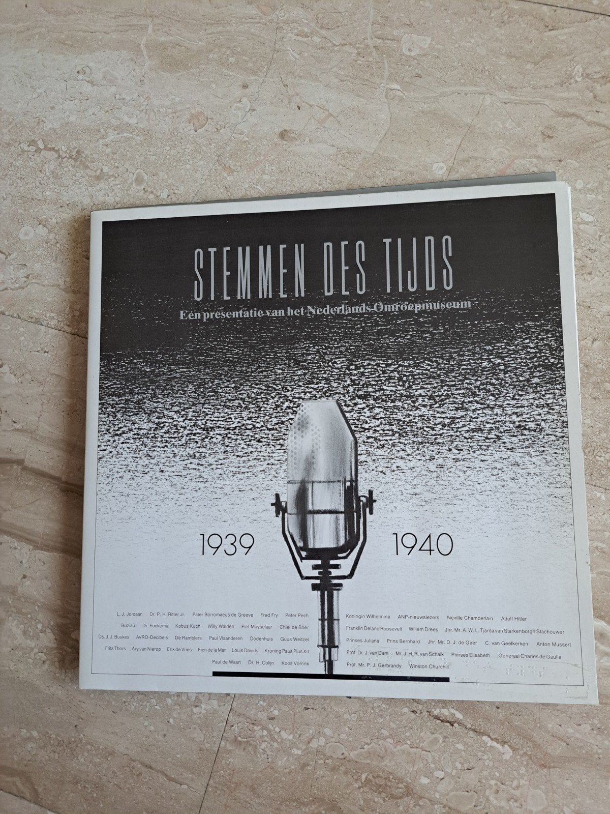 Stemmen des Tijds lp 1939-1940 - Nederlands Omroepmuseum, Ophalen of Verzenden, Gebruikt