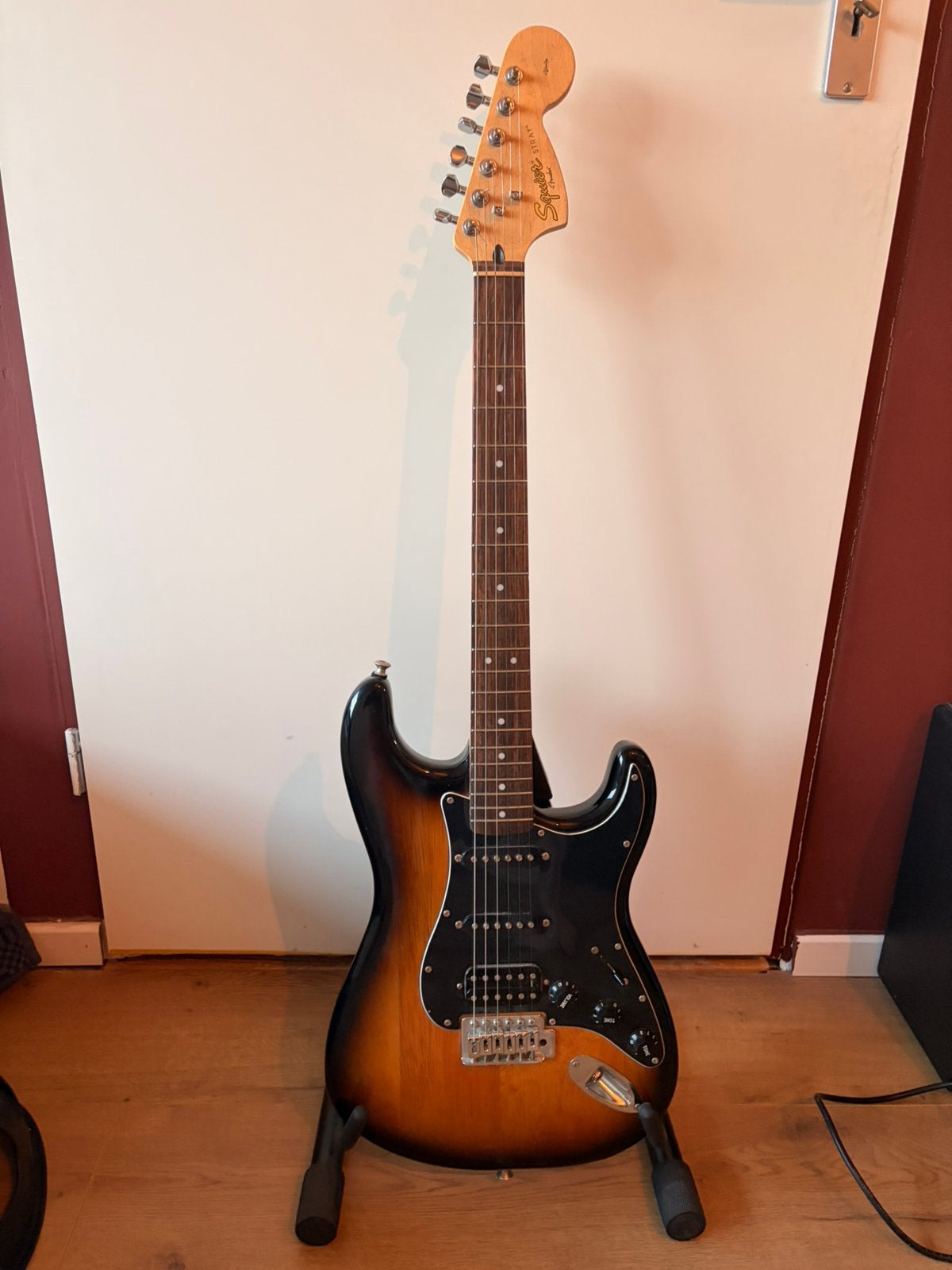 Squier Afdinity Stratocaster Sunburst HSS, Ophalen, Zo goed als nieuw, Solid body, Overige merken