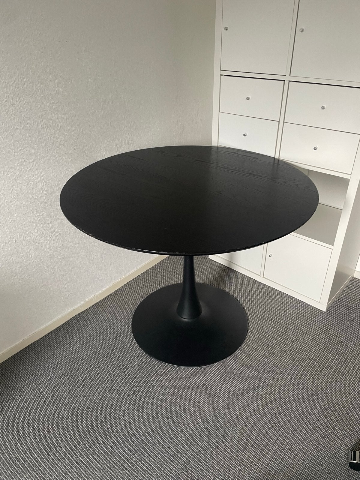 Zwarte ronde eettafel - Modern design Jysk 100cm, Ophalen, Gebruikt, 100 tot 150 cm, Rond