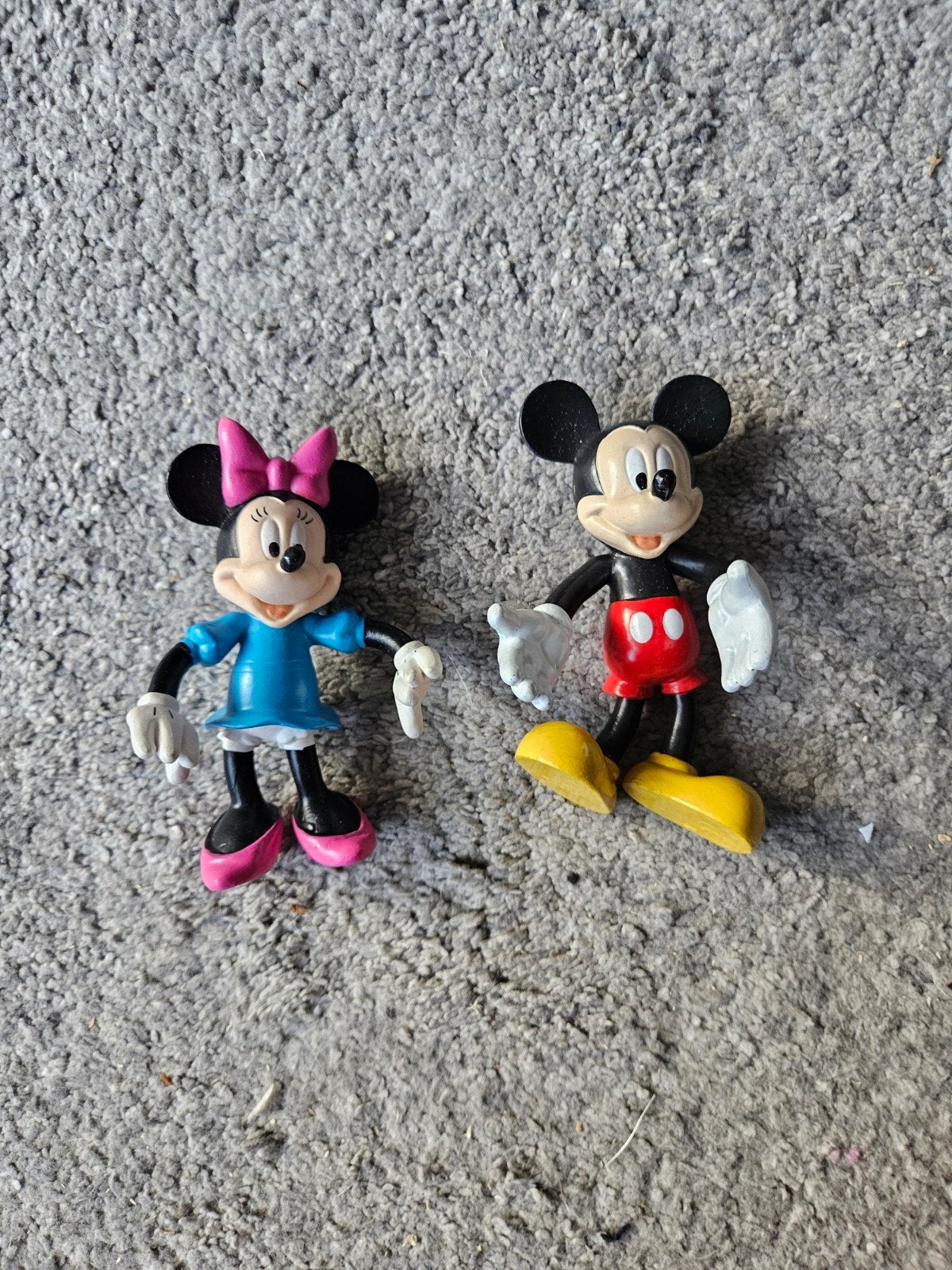 Mickey en Minnie Mouse beeldjes, Ophalen of Verzenden, Mickey Mouse, Gebruikt, Beeldje of Figuurtje