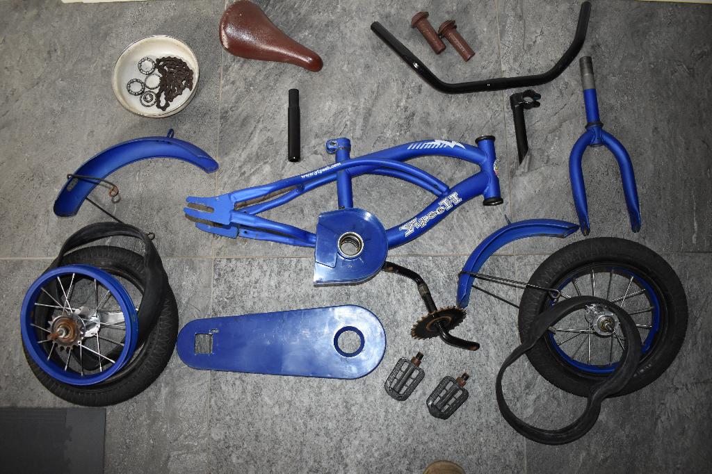jongensfietsje 12,5 inch met grote beurt als nieuw, Fietsen en Brommers, Fietsen | Jongens, Ophalen, Zo goed als nieuw, Terugtraprem