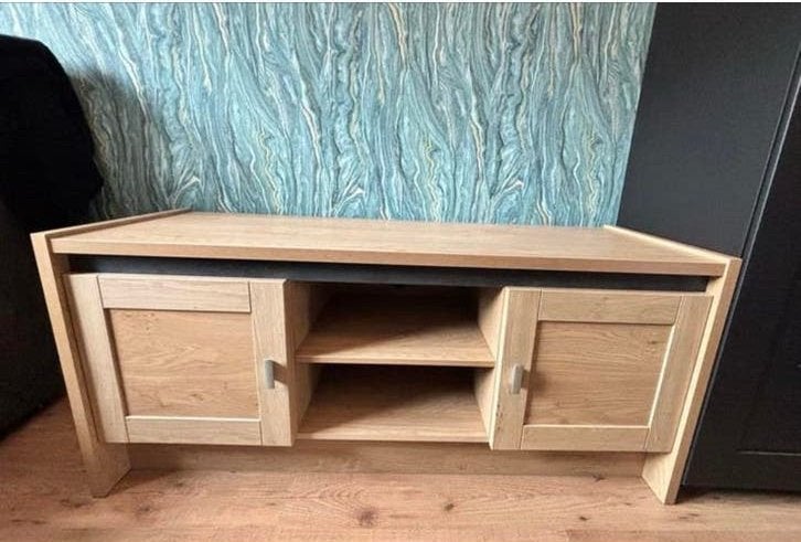 Oak Effect TV Unit / Media Cabinet with Storage, Ophalen