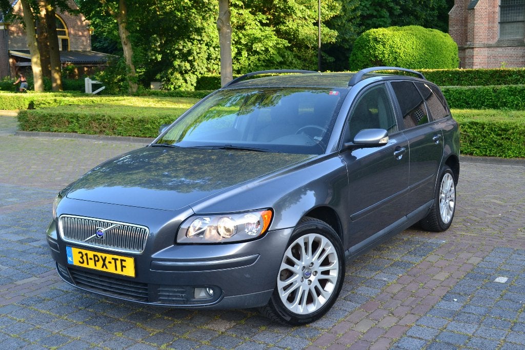 Volvo V50 2.4 170PK 2005 Grijs nwe APK, Voorwielaandrijving, Zwart, 700 kg, Origineel Nederlands