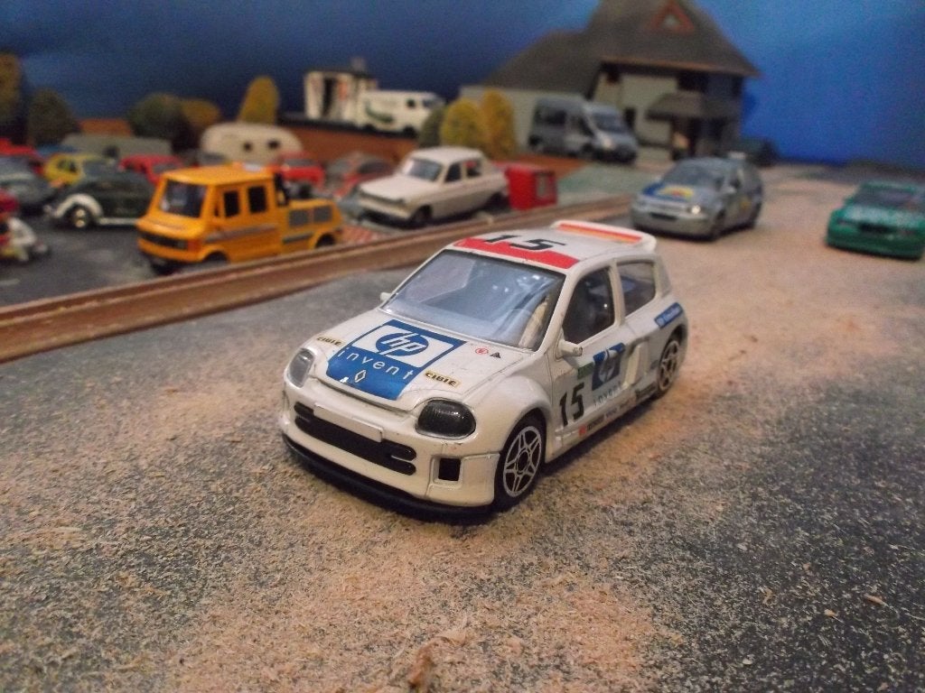 1:43 Renault Clio Phase 2 Clio Cup - Bburago wit, Ophalen of Verzenden, Gebruikt, Auto, Overige merken