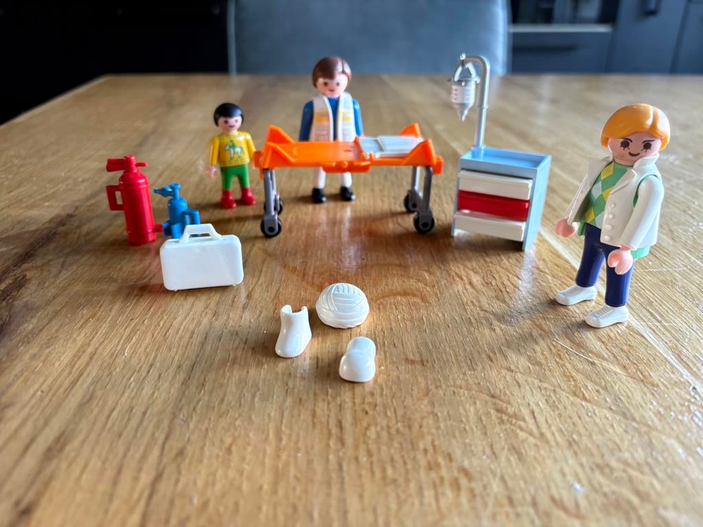 2001 Playmobil Ambulance 3925 3 figuurtjes, Ophalen of Verzenden, Zo goed als nieuw