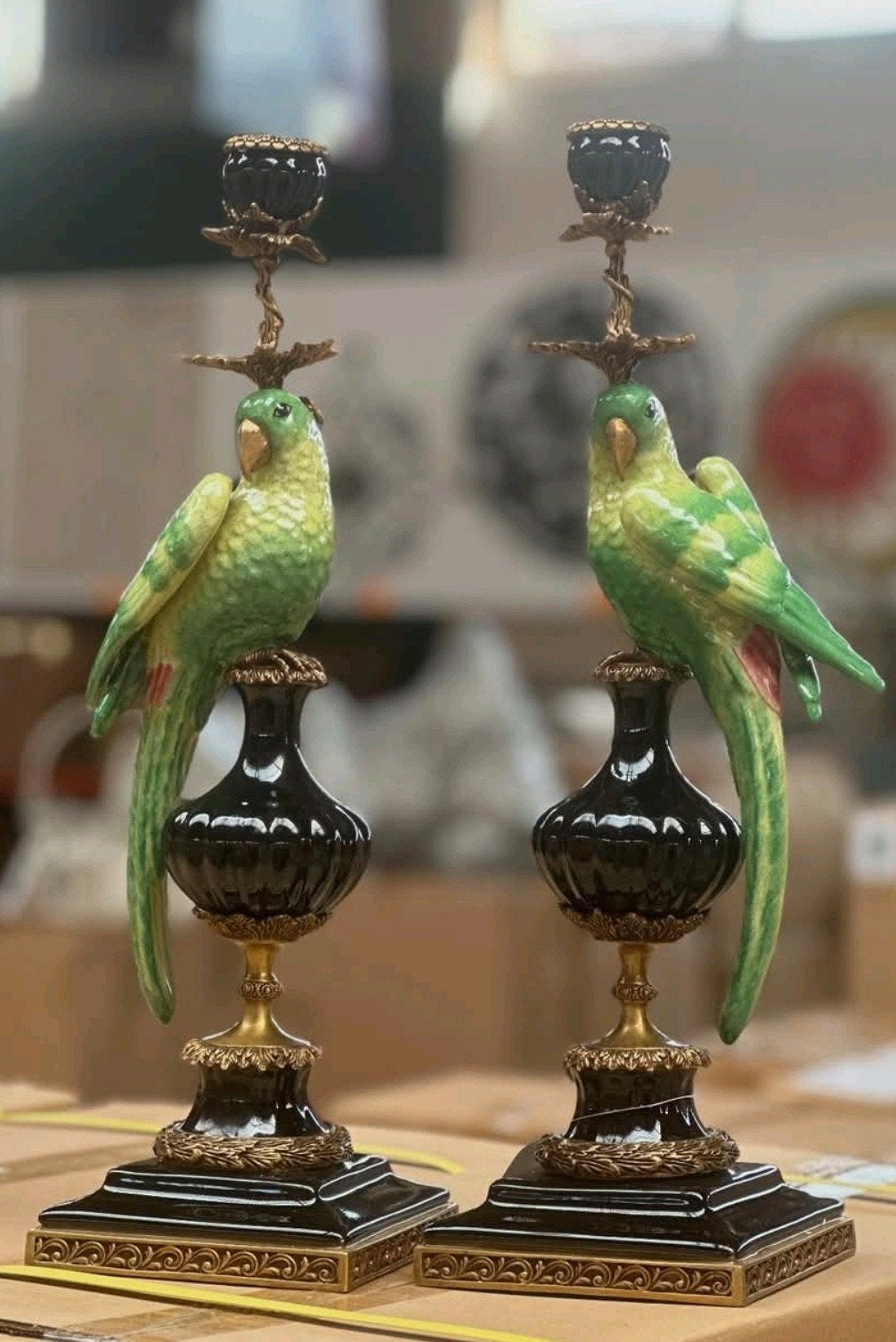 Kandelare Porselein, Brons Exclusief paar papegaaien antiek, Ophalen, Koper of Brons