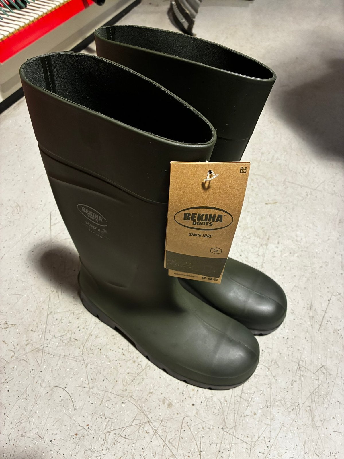 Nieuwe Bekina laarzen Steplite Easygrip S4, maat 43, Tuin en Terras, Werkkleding, Nieuw, Kinderen, Ophalen of Verzenden, Laarzen