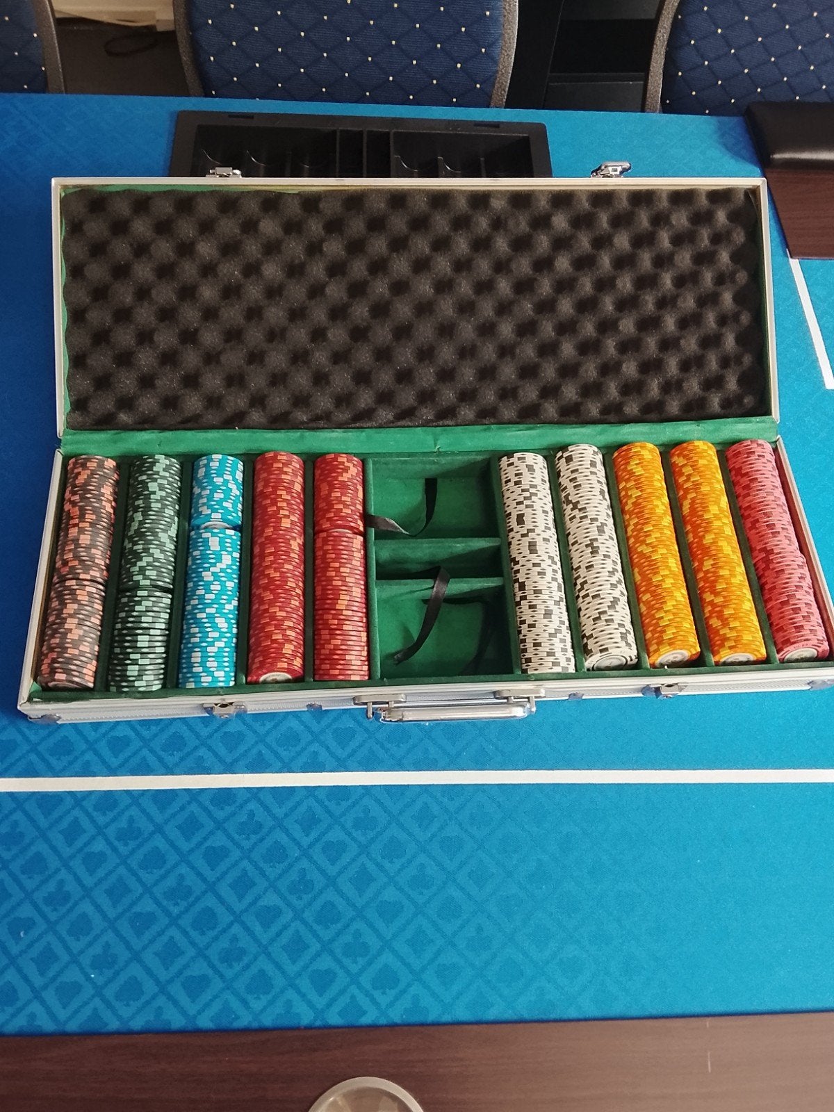 Monte Carlo Poker Room Poker Chips Set in Koffer, Vijf spelers of meer, Ophalen, Zo goed als nieuw, Monte Carlo Poker Room