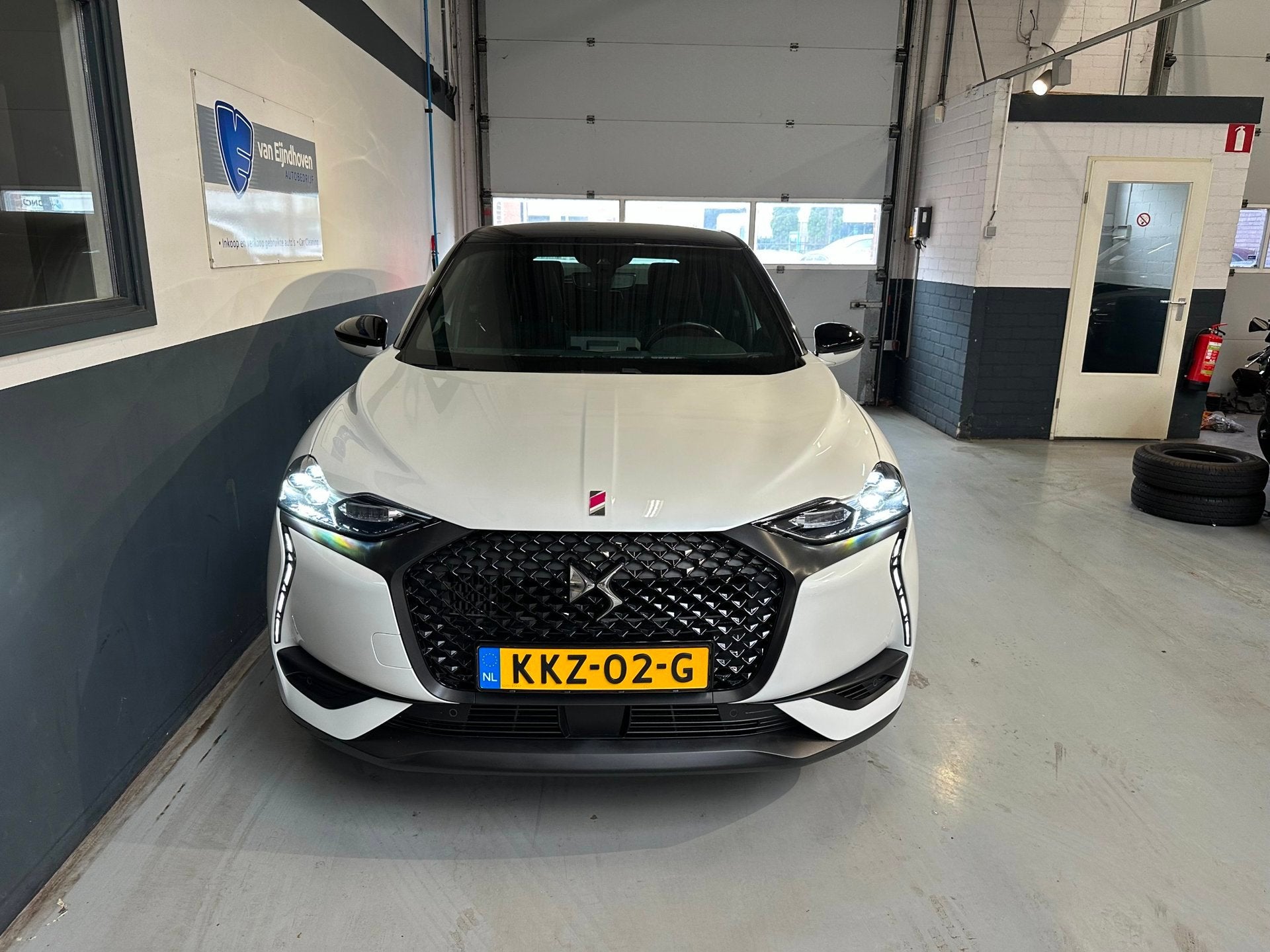 DS 3 Crossback 1.2 PureTech Performance Line, Auto's, Dealer onderhouden, Gebruikt, 1199 cc, Leder en Stof
