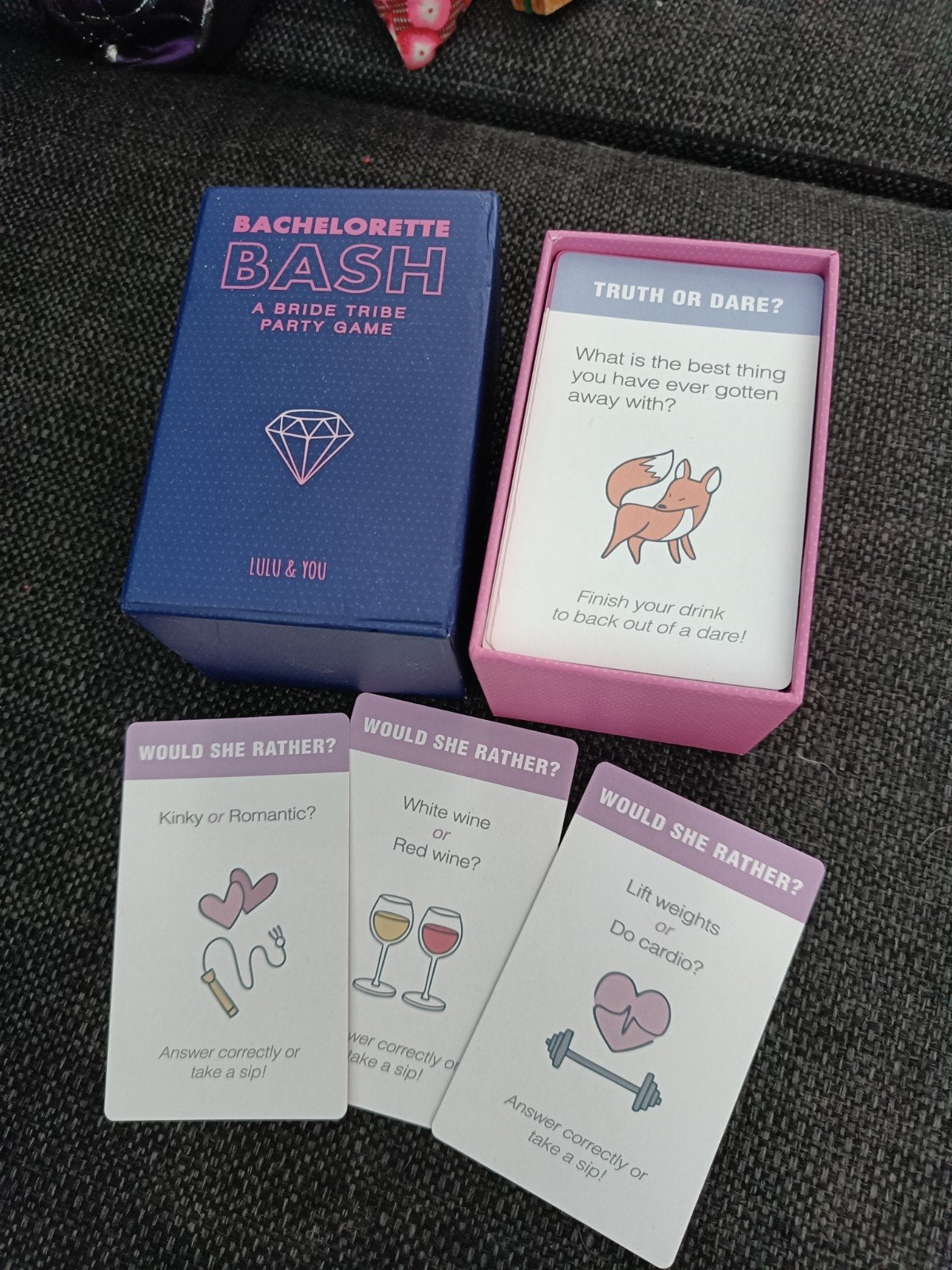 Bachelorette Bash: A Bride Tribe Party Game (Lulu & You), Vijf spelers of meer, Ophalen of Verzenden, Zo goed als nieuw, Lulu & You