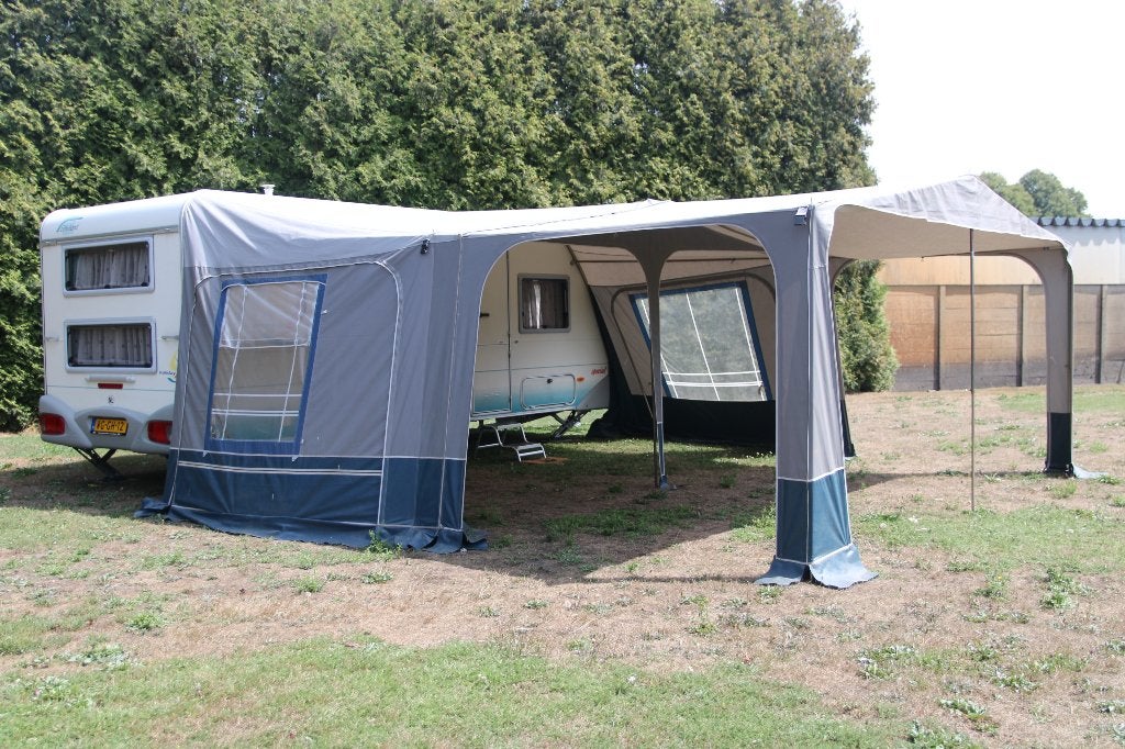 Eifelland 500 TKM Holiday 5-persoons stapelbed gezinscaravan, Caravans en Kamperen, Caravans, 7 tot 8 meter, Treinzit, Tot en met 5