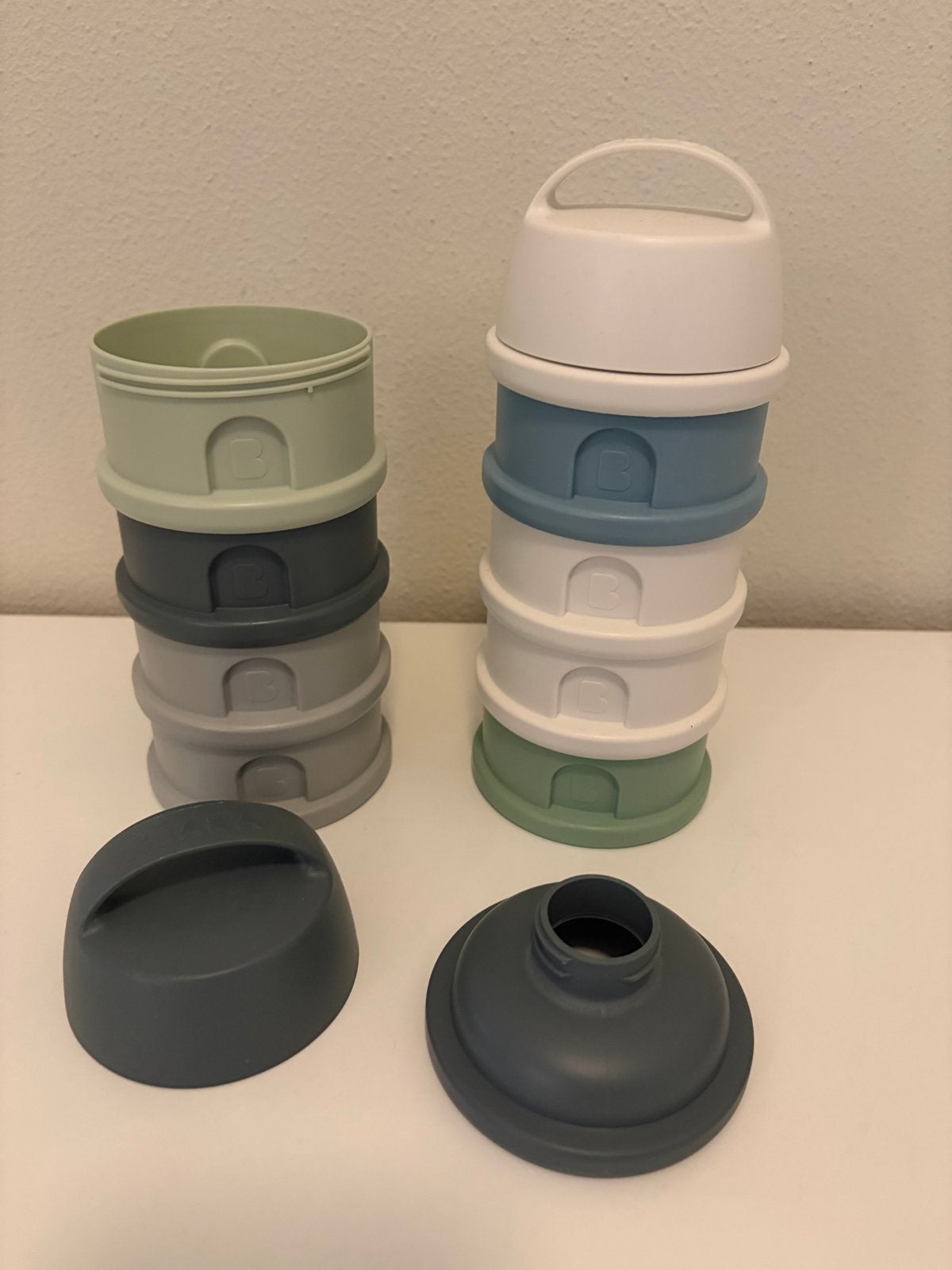 Beaba Doseertoren voor babyvoeding (2 stuks), Ophalen of Verzenden, Gebruikt, Overige typen
