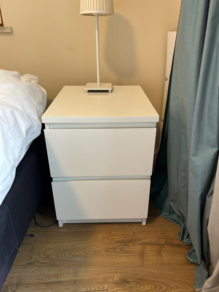 Gratis ikea nachtkastje - ophalen 16/17 mei, Huis en Inrichting, Ophalen, Gebruikt, Minder dan 45 cm