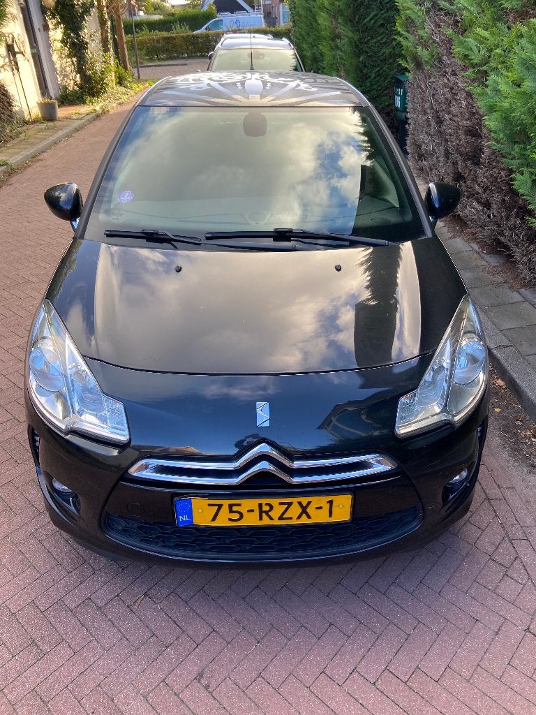 Citroën DS3 1.6 So Chic 2011 - Zwart met lichte velgen, Auto's, Voorwielaandrijving, Euro 5, Stof, 40 €/maand