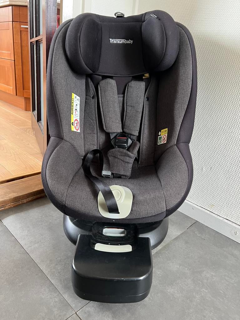 Titaniumbaby autostoel met isofix, Kinderen en Baby's, Autostoeltjes, Gebruikt, 0 t/m 18 kg, Verstelbare rugleuning, Isofix