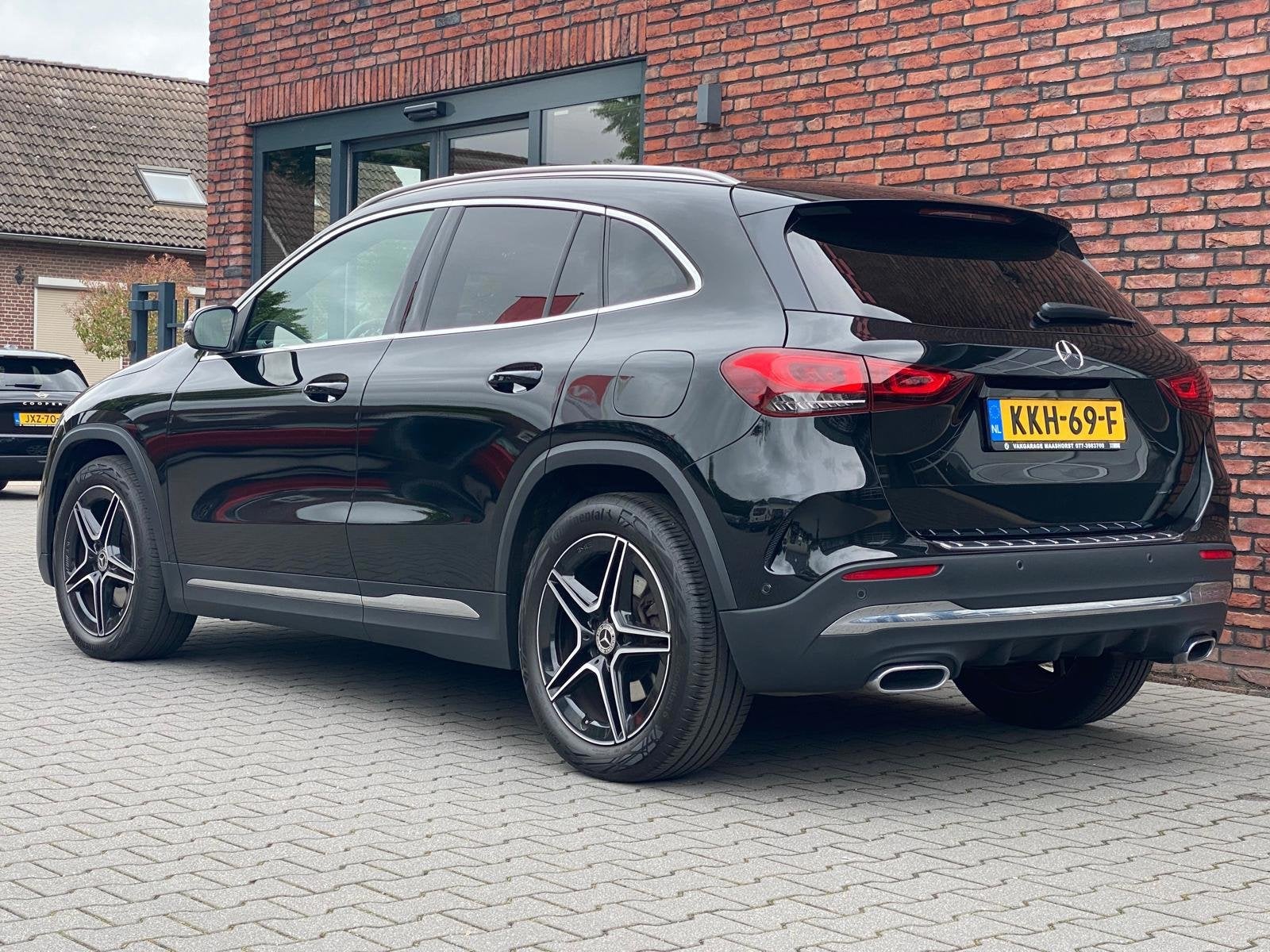 Mercedes-Benz GLA-klasse 250 4MATIC AMG Line ambilight, Auto's, Automaat, Gebruikt, Euro 6, 4 cilinders