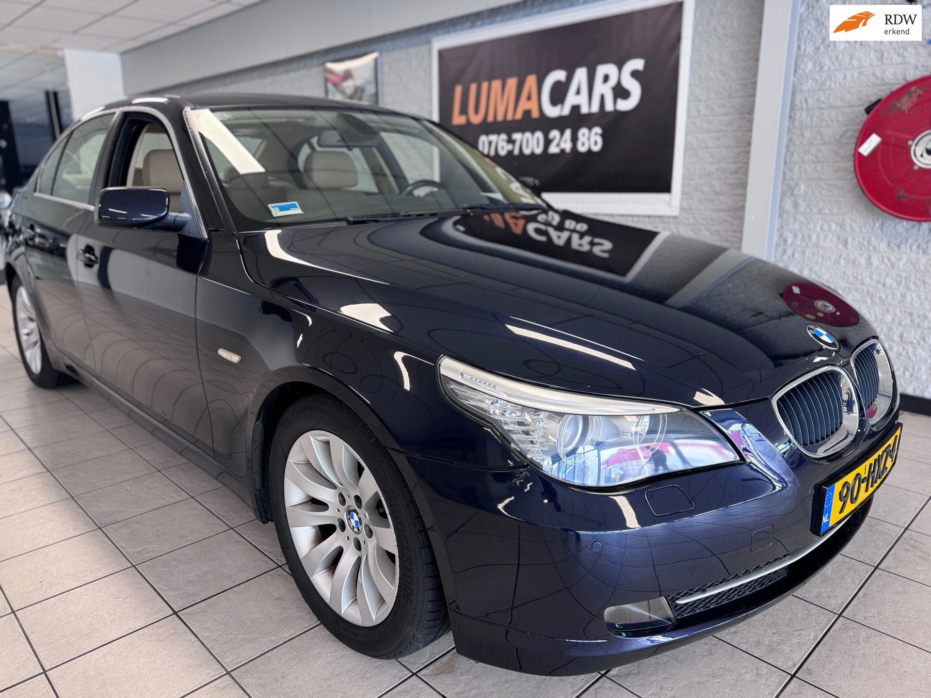 BMW 5-serie 520i Corporate Lease Business Line |Nieuwe APK|, Auto's, Automaat, Achterwielaandrijving, 4 cilinders, Blauw