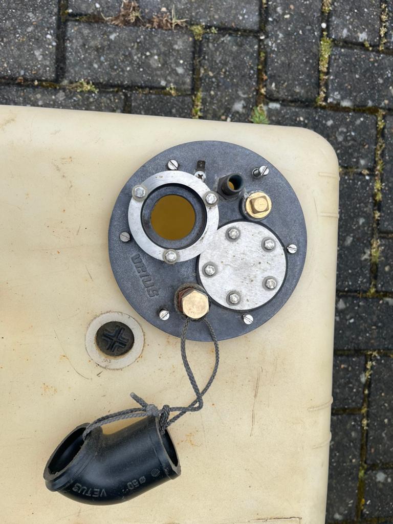 Diesel tank vetus, Watersport en Boten, Ophalen of Verzenden, Zo goed als nieuw, Motor en Techniek, Zeilboot of Motorboot