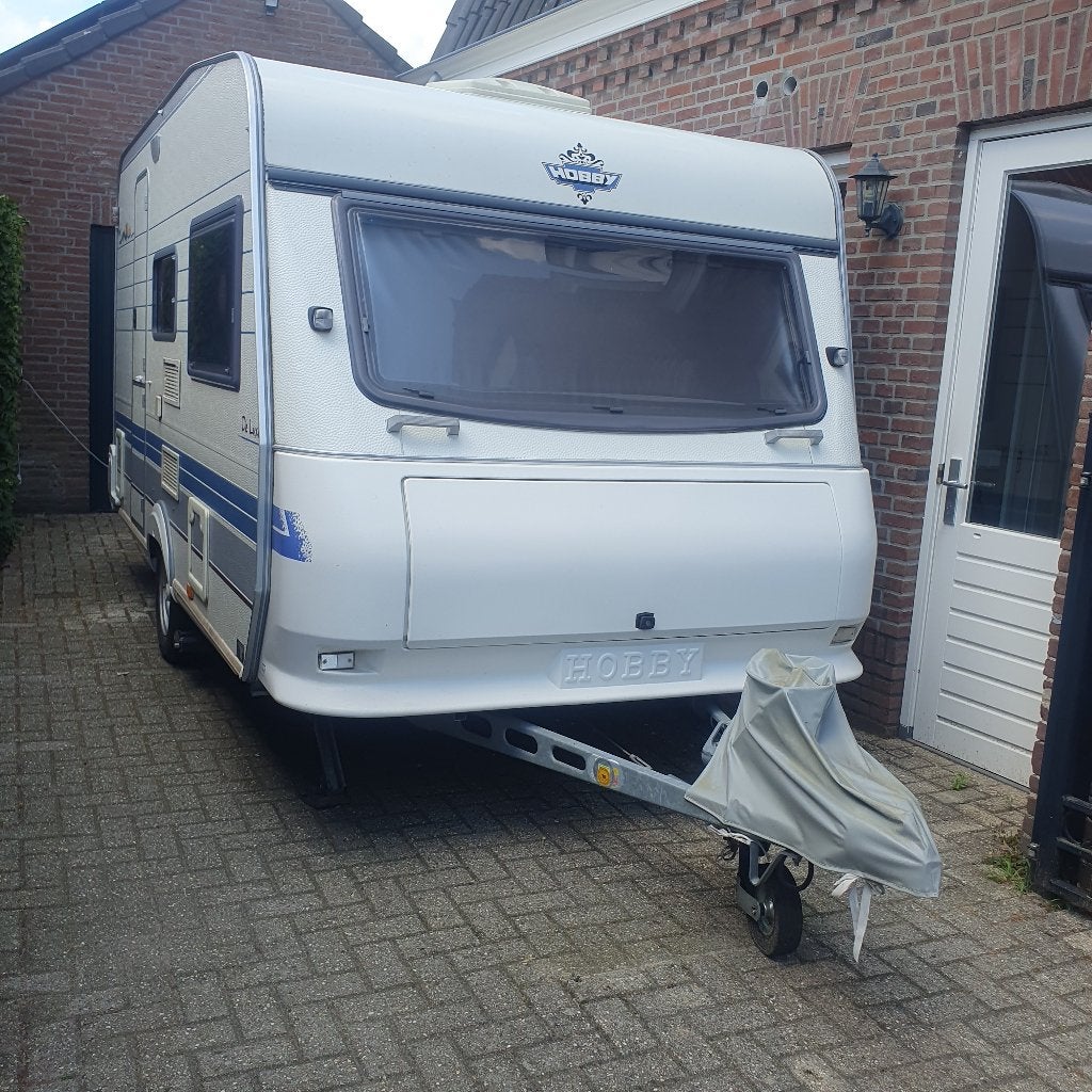 Caravan Hobby De Luxe 400SF, Caravans en Kamperen, Caravans, Vast bed, Standaardzit, Hobby, Particulier