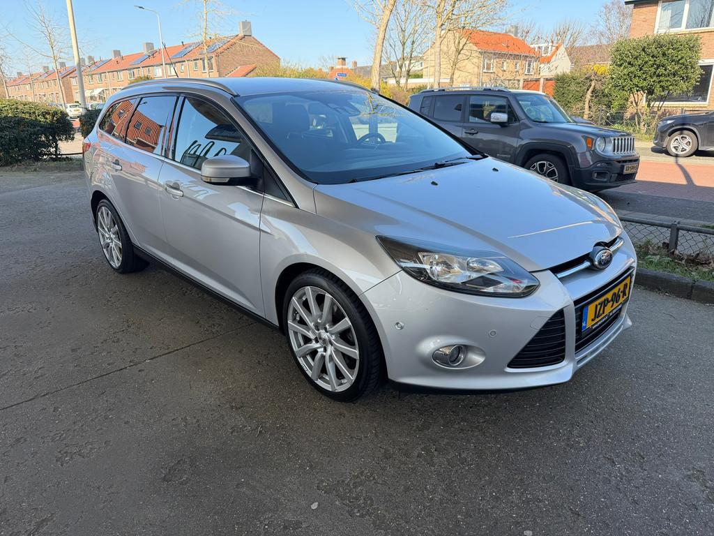 Ford Focus Wagon 1.6 EcoBoost Titanium KEYLESS-CAMERA-CRUISE, Gebruikt, Zwart, 4 cilinders, 150 pk
