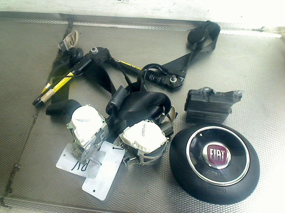 Airbag Set Fiat 500 (312) (2007-07/..) A2C95530204, Auto-onderdelen, FCA Germany GmbH, Gebruikt, IPC D1-09 Bahnhofsplatz, Rüsselsheim am Main 65423, , Duitsland