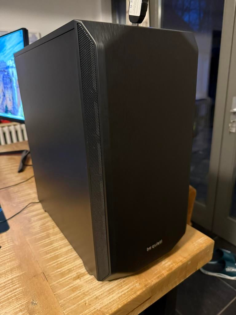 Pc case be quiet pure base 500, Computers en Software, Computerbehuizingen, Ophalen, Zo goed als nieuw