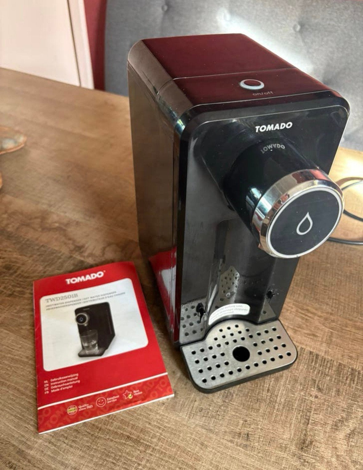 Waterkoker Tomado, weinig gebruikt, Ophalen of Verzenden, Zo goed als nieuw