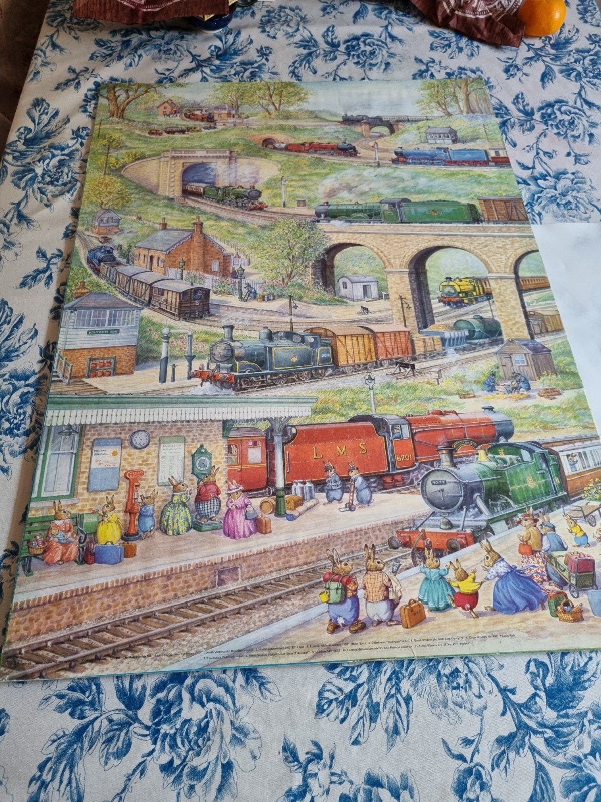 Vintage Trein Plaat met Konijnen - Nostalgisch Tafereel, Ophalen of Verzenden, Gebruikt, Trein, Overige typen