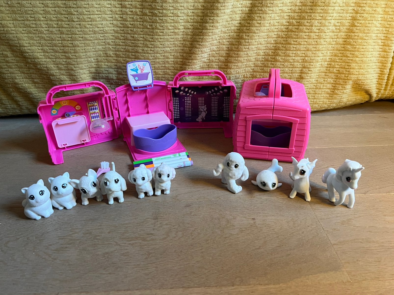 Crayola washimals set met twee huisjes en 10 figuurtjes, Ophalen of Verzenden, Zo goed als nieuw, Jongen of Meisje