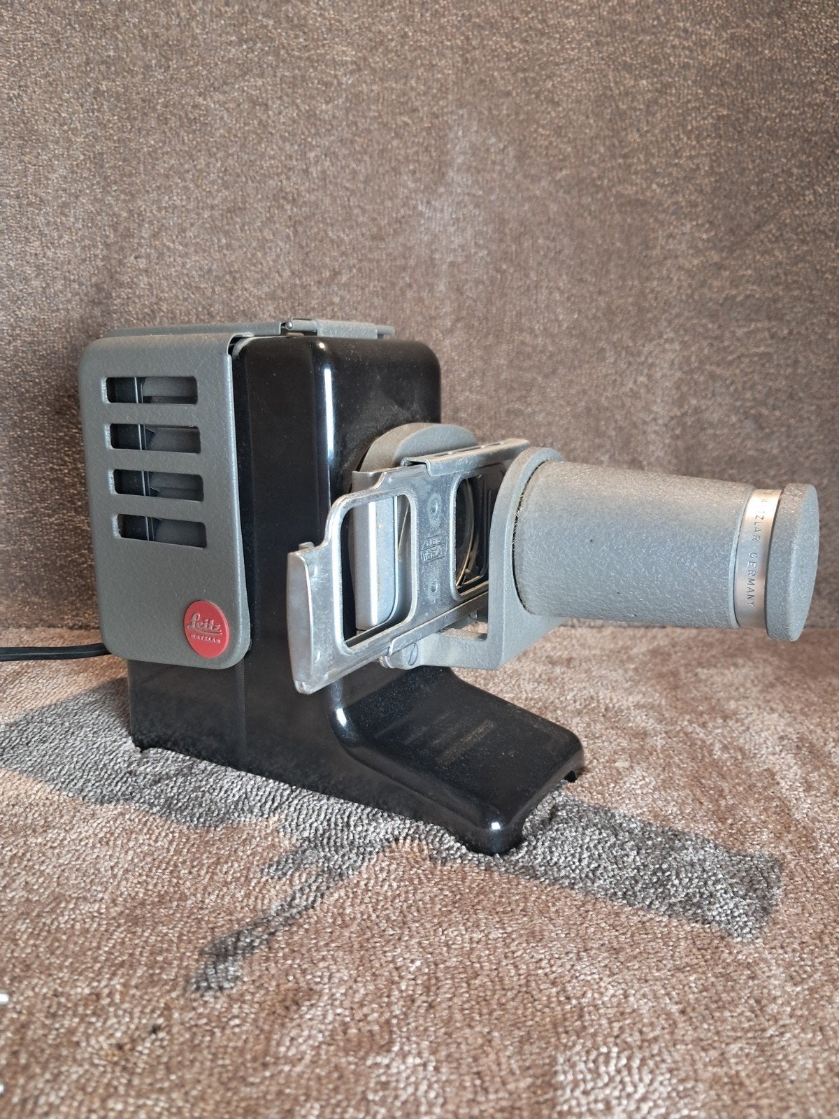 Leitz (Leica) dia projector - prado 150, Ophalen of Verzenden