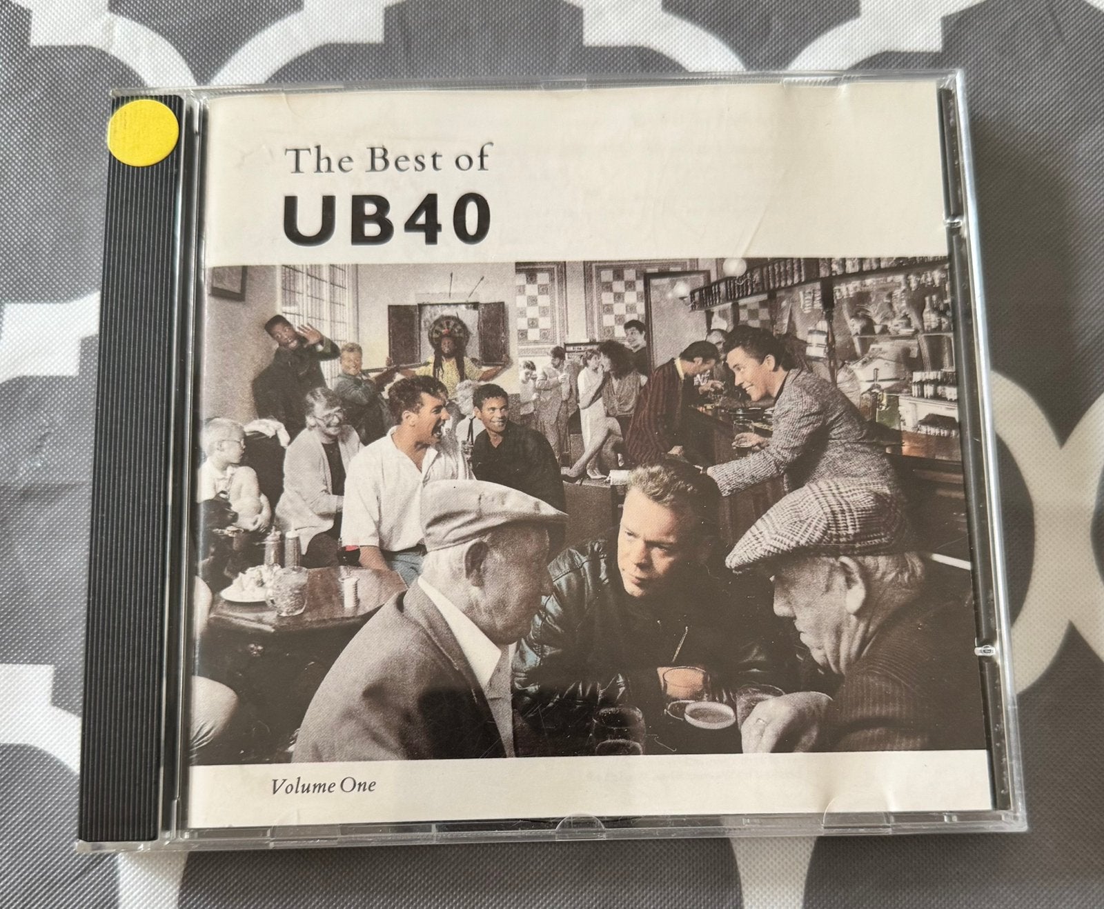 Cd The best of UB40 ( Volume One ), Ophalen of Verzenden, Zo goed als nieuw, Verzamelalbum