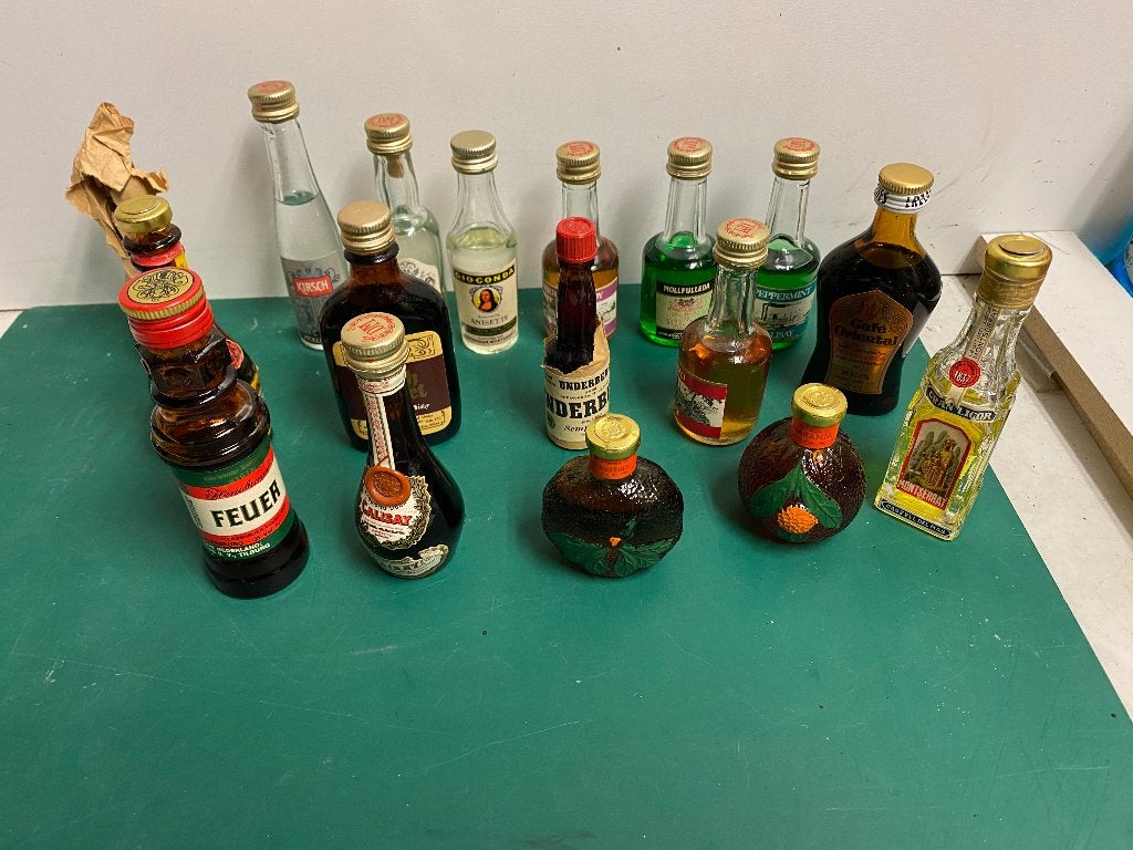 Verzameling van diverse miniatuur likeurflessen, Ophalen of Verzenden, Nieuw, Overige typen