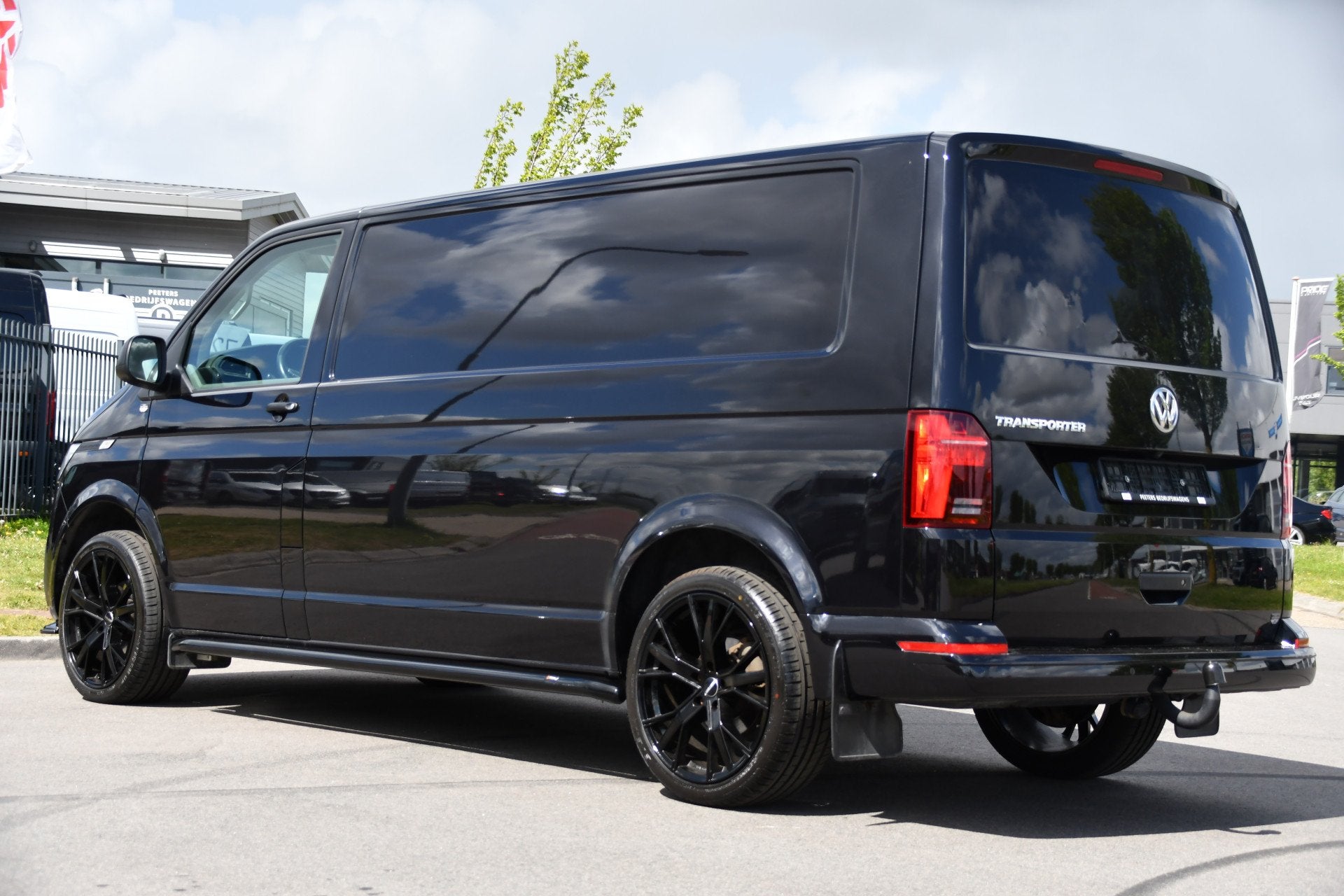 Volkswagen Transporter 2.0 TDI L2H1 30 Highline Black Editio, Stof, Gebruikt, 4 cilinders, 150 pk
