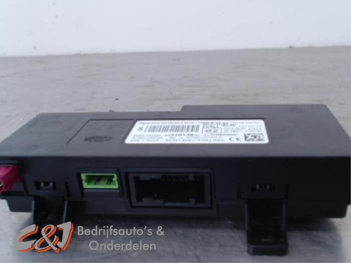 Radio module van een Peugeot Expert, Gebruikt, -, -, Ophalen of Verzenden