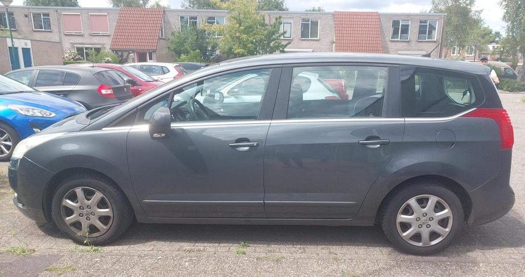 Peugeot 5008 1.6 VTI 7PL 2010 Grijs, Auto's, Peugeot, Particulier, Benzine, B, MPV, Handgeschakeld, Origineel Nederlands, Zilver of Grijs