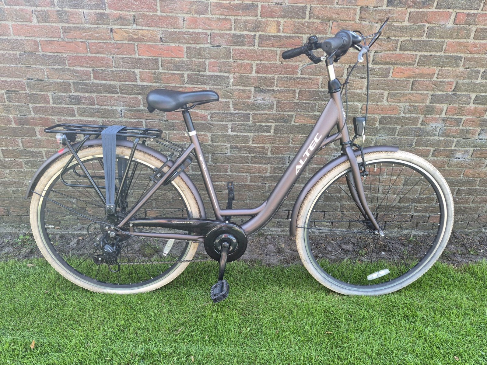 Altec metro damesfiets 28inch, Ophalen, Zo goed als nieuw, Overige merken