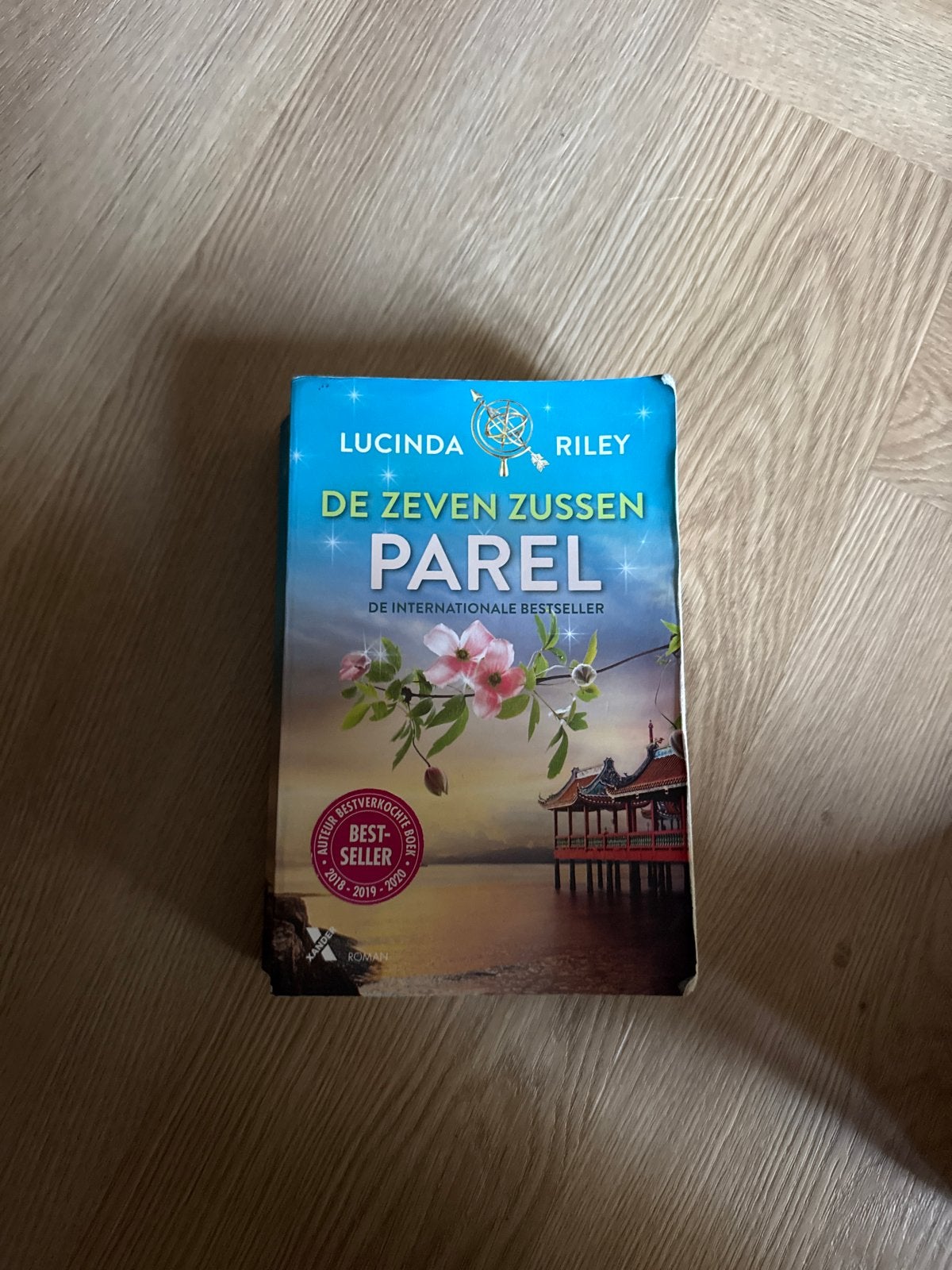 De Zeven Zussen: Parel - Lucinda Riley (Besteller), Boeken, Ophalen of Verzenden, Gelezen, Nederland