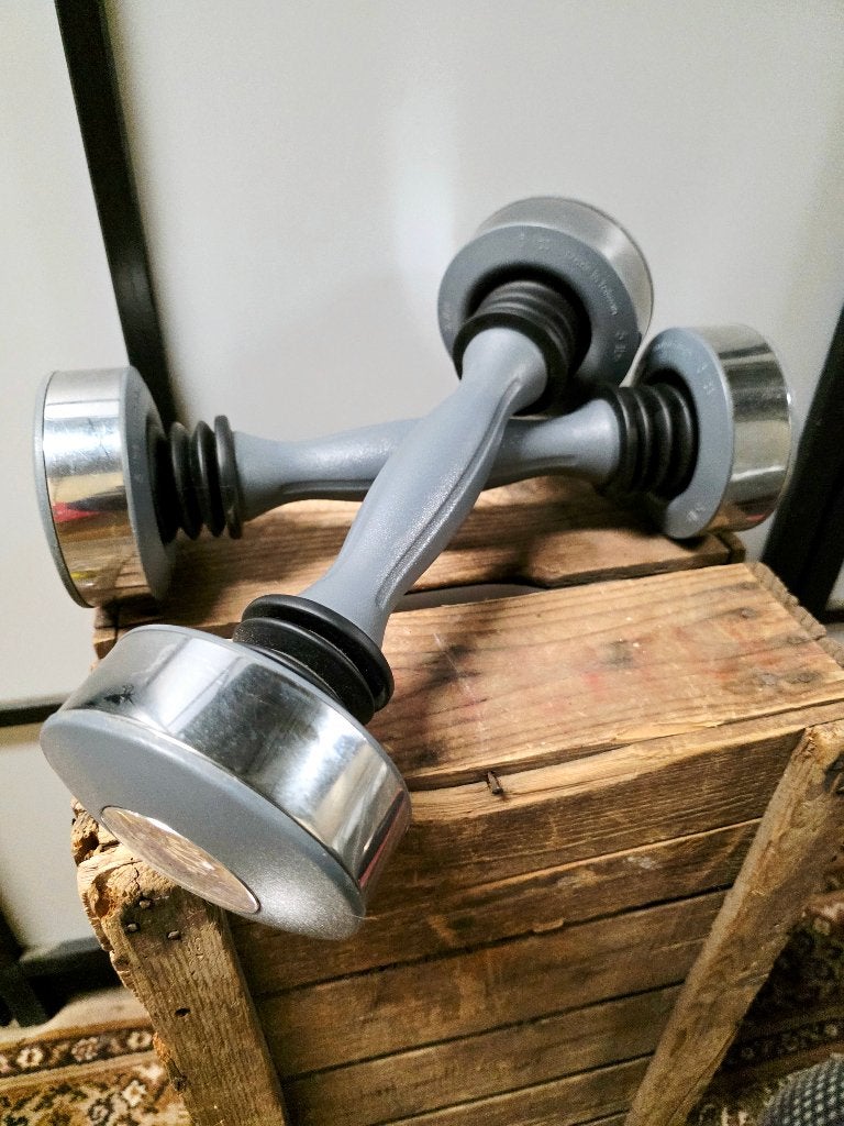 9665: Pair of Shake Weight Dumbbells for Men - 5 lbs, Ophalen of Verzenden, Gebruikt, Armen, Dumbbell