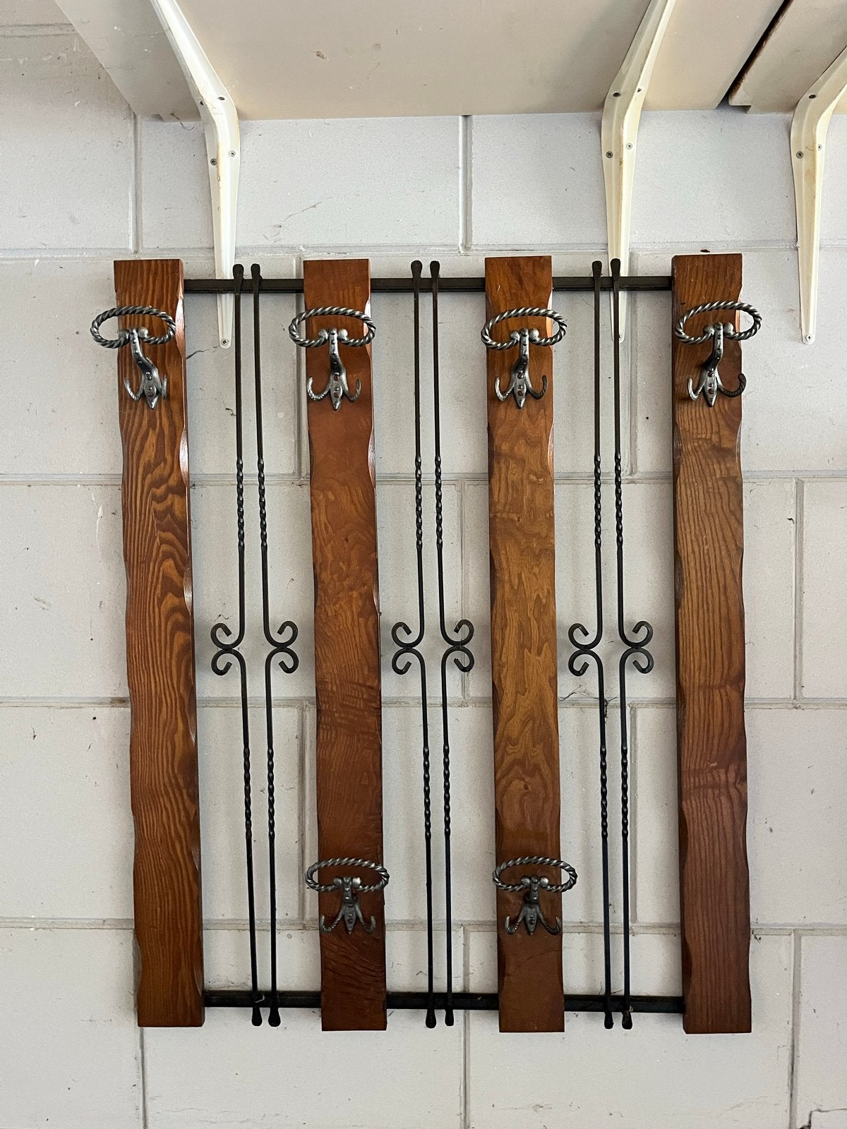 Vintage Spaanse wandkapstok Hout met smeedijzer - 80B x 100H, Huis en Inrichting, Gebruikt, 100 tot 150 cm, Hout, Ophalen