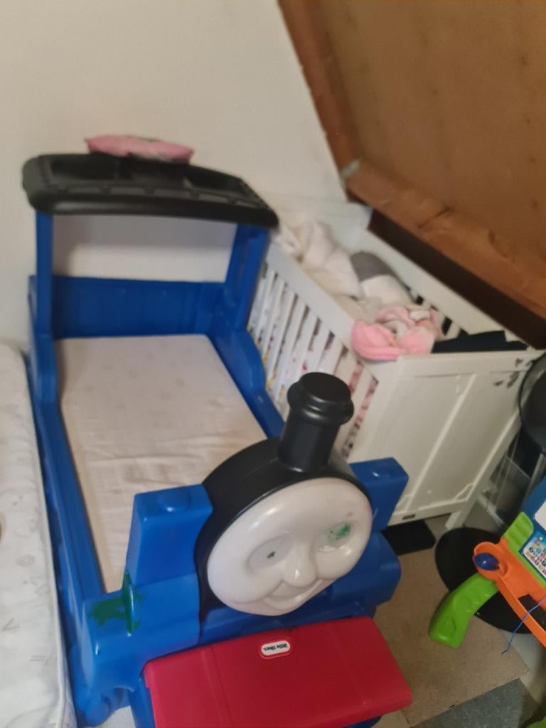 Thomas de Trein kinderbed met matras, Kinderen en Baby's, Ophalen, Gebruikt, 70 tot 85 cm, Matras