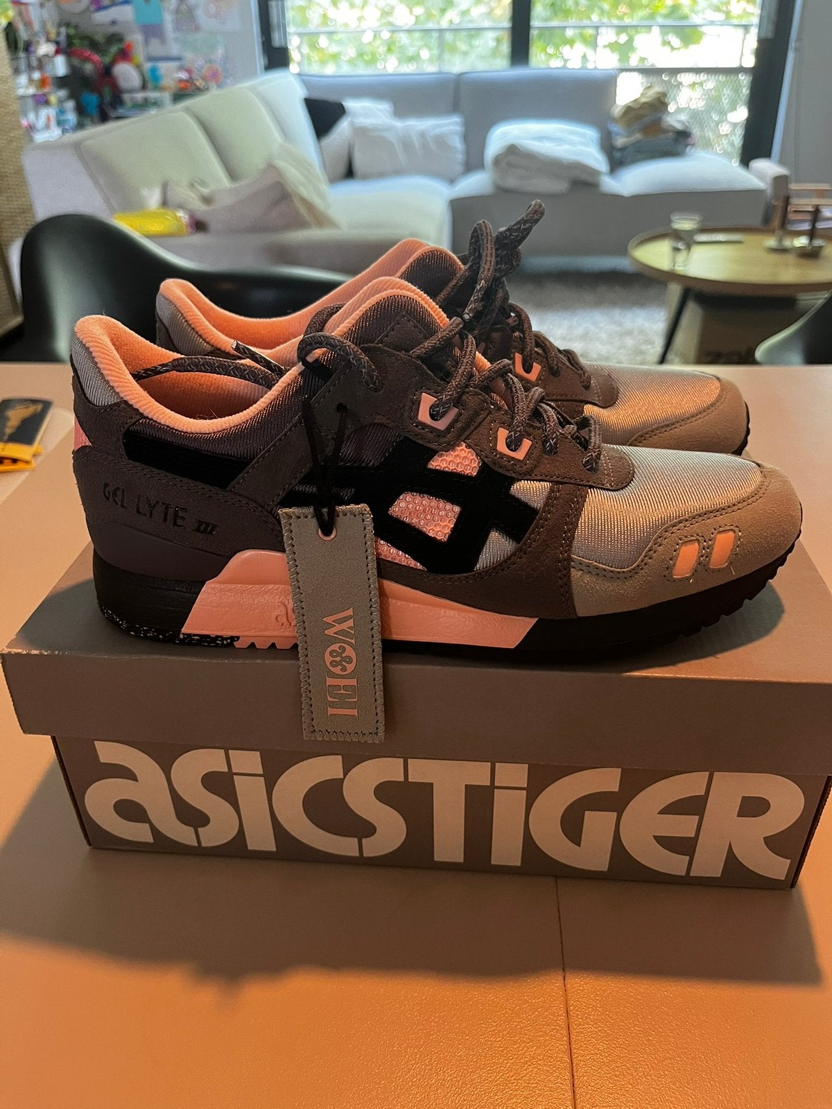 Woei X Asics, Ophalen of Verzenden, Nieuw