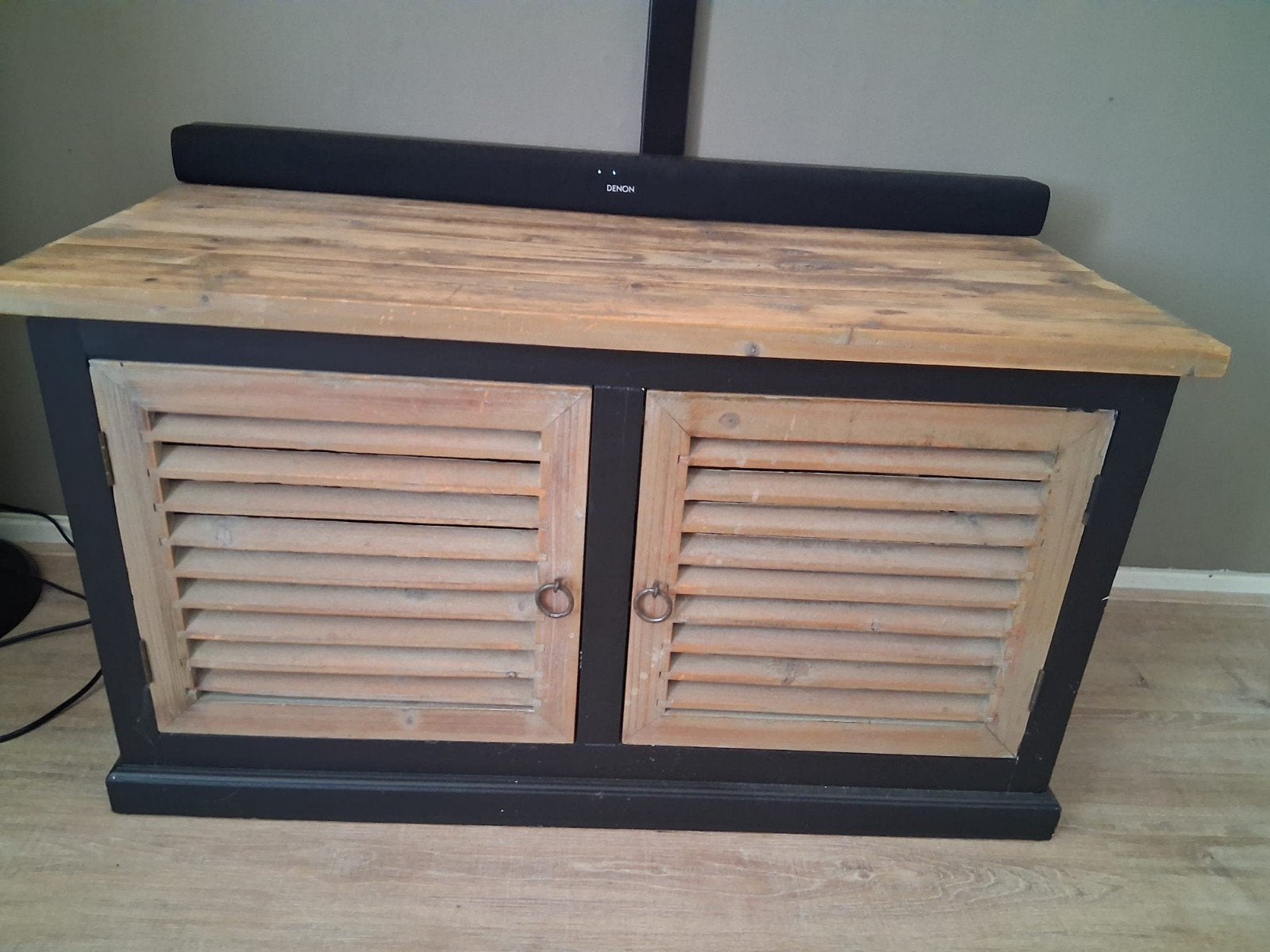 Robuust TV-meubel met louvre deurtjes - 90x45 cm, Ophalen of Verzenden