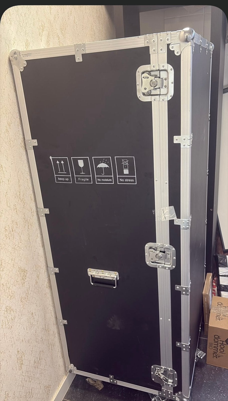 Flight case om mee iets te verhuizen of te steuren, Huizen en Kamers, Anti-kraak