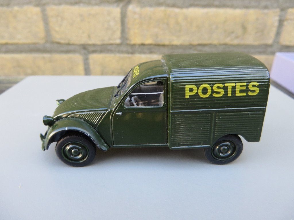 Norev Citroen 2CV AU Bestel eend 1952 Postes, Ophalen of Verzenden, Zo goed als nieuw, Auto, Norev