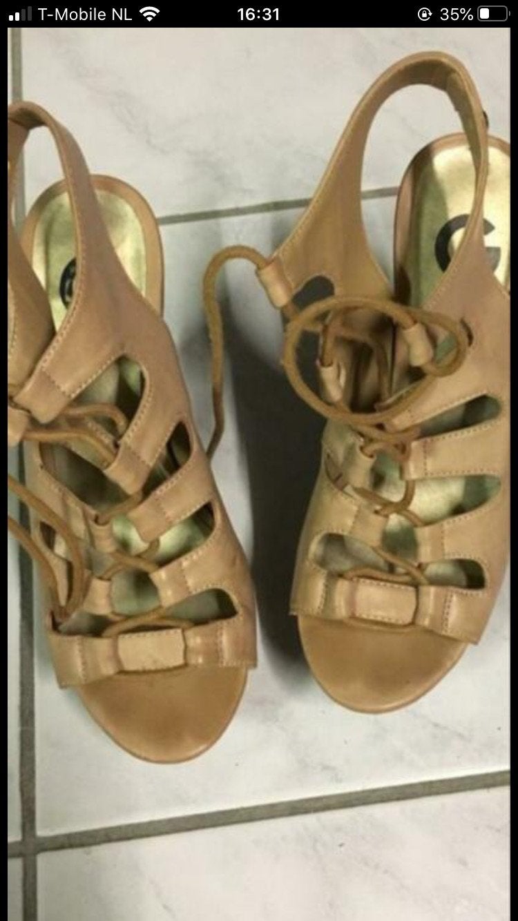 Guess pump mt 36/36,5, Ophalen of Verzenden, Zo goed als nieuw
