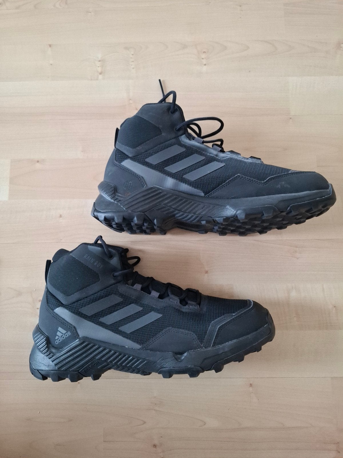ADIDAS Eastrail - Wandelschoenen - zwart -maat 44
Virtual Or, Sport en Fitness, Bergsport en Wandelen, Ophalen, Zo goed als nieuw